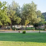 琳娜拉基公寓&简易别墅露营地 营地