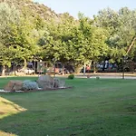 琳娜拉基公寓&简易别墅露营地