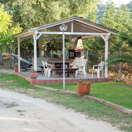 Linaraki & Campsite Sykia Chalkidikis