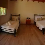 Linaraki & Parque de Campismo *
