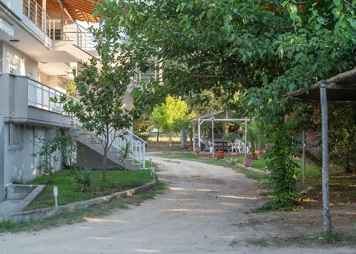 Linaraki & Camping Sykia Chalkidikis